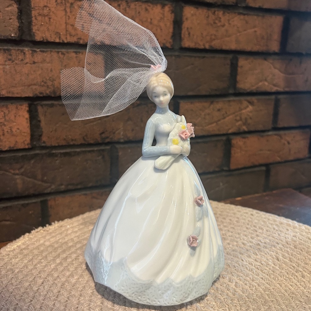 Vintage OTAGIRI Music Box Wedding Bride Porcelain Wind-Up Figurine "Always"